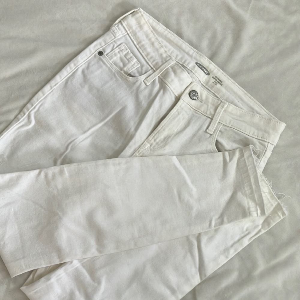 Never worn White old navy jeans